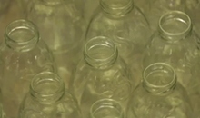【Awesome视频】玻璃瓶是怎样被回收的